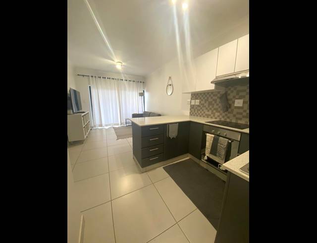 2 BEDROOM APARTMENT FOR SALE IN UMHLANGA CENTRAL